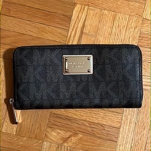 Original michael Kors wallet